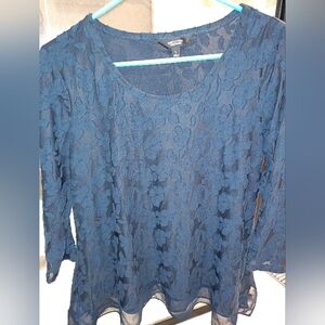 Simply Vera Vera Wang Navy Floral Lace Blouse